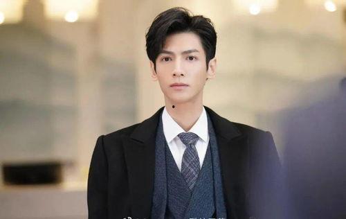 吃瓜娱乐圈 罗云熙,瓜田里的娱乐圈新星